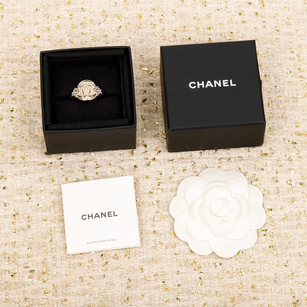 18K  Chanel Chain Ring