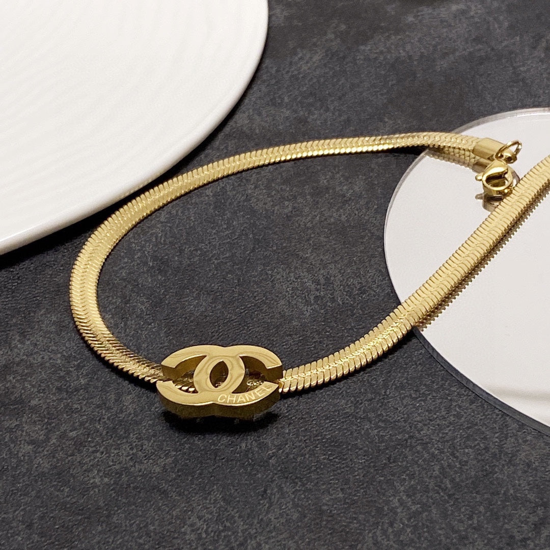 18K  Chanel Gold Chain Choker Necklace