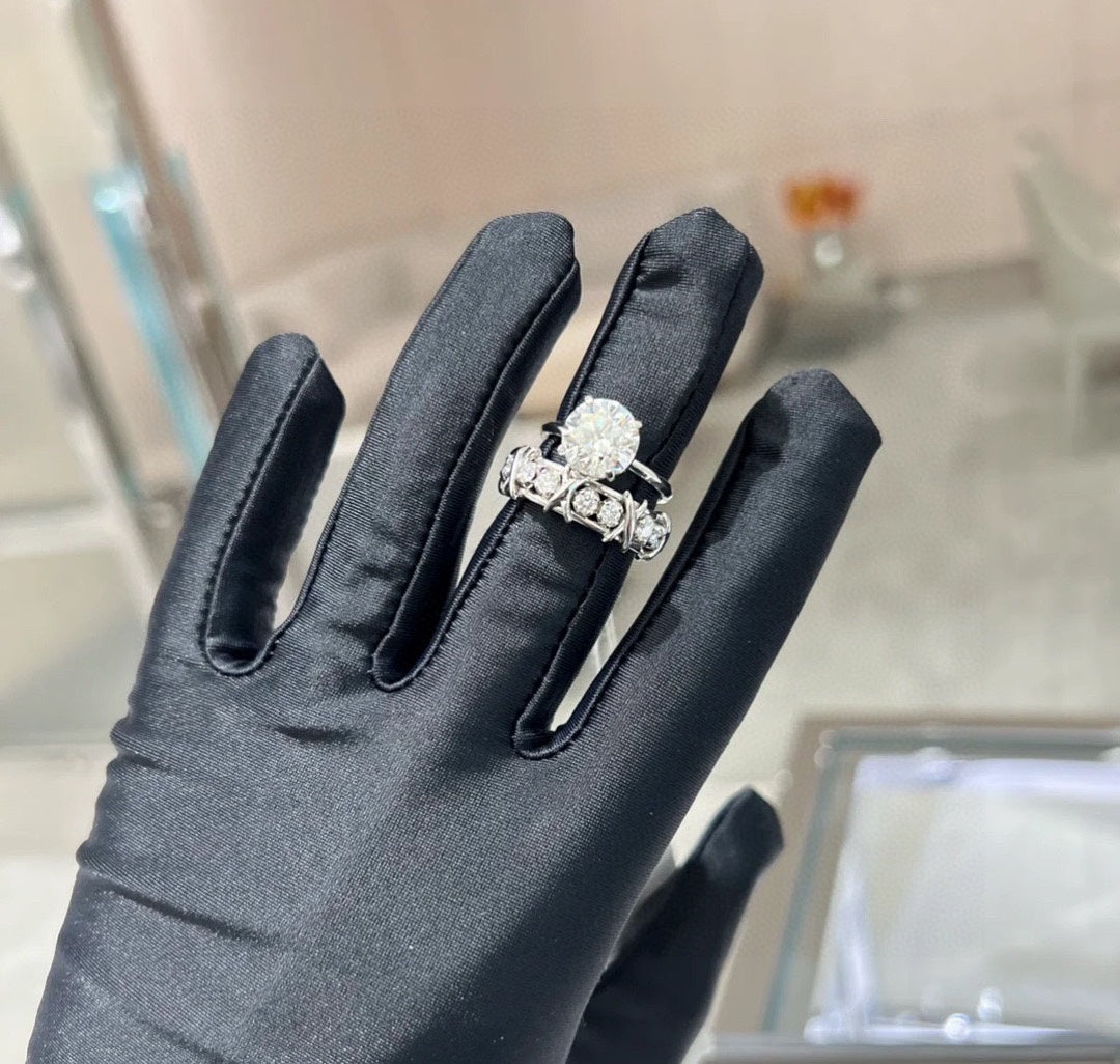 18K Tiffany Schlumberger Eighteen Stone Ring