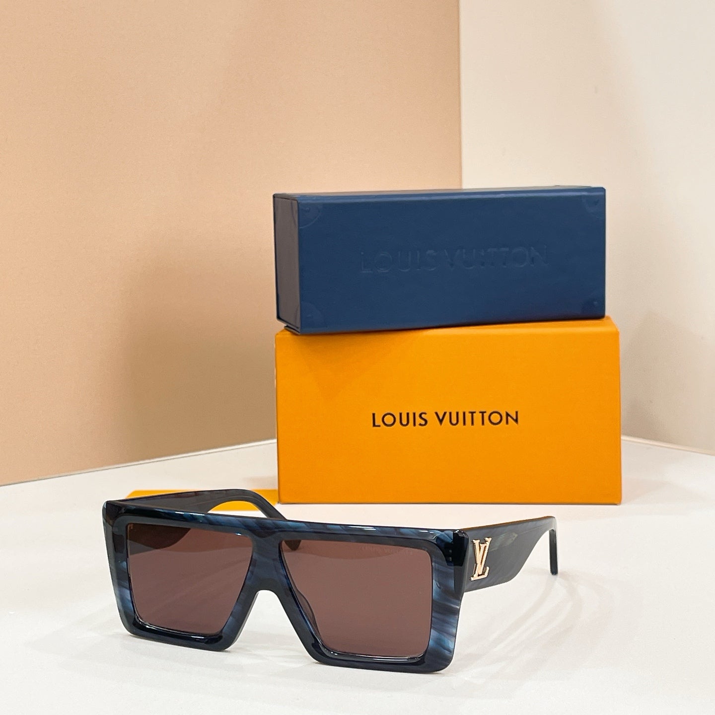 Louis Vuitton Z2916 Eyeglasses